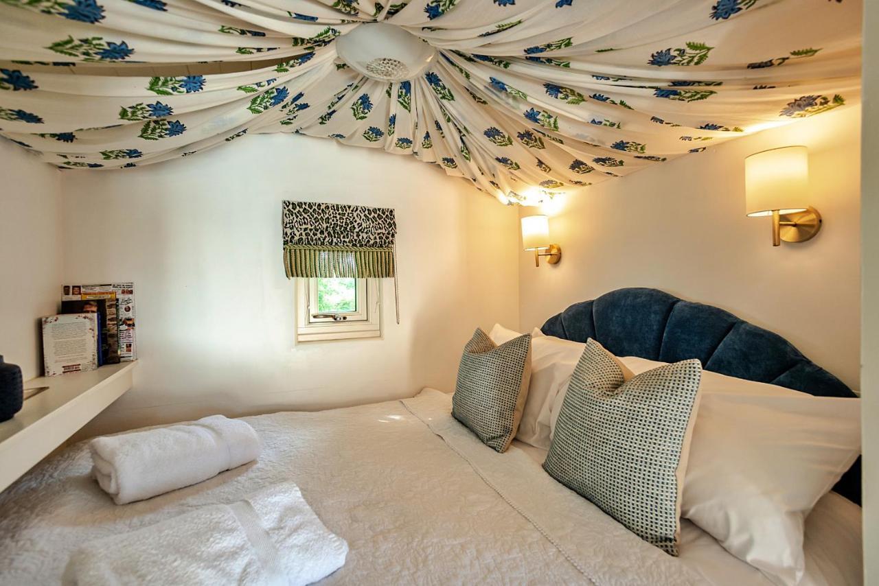 Finest Retreats - Shrawardine Train Carriage Villa Dış mekan fotoğraf